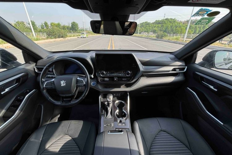 Used Toyota Crown Kluger 2021 2.5L HEV Four-Wheel Drive Premium Edition Interior 1