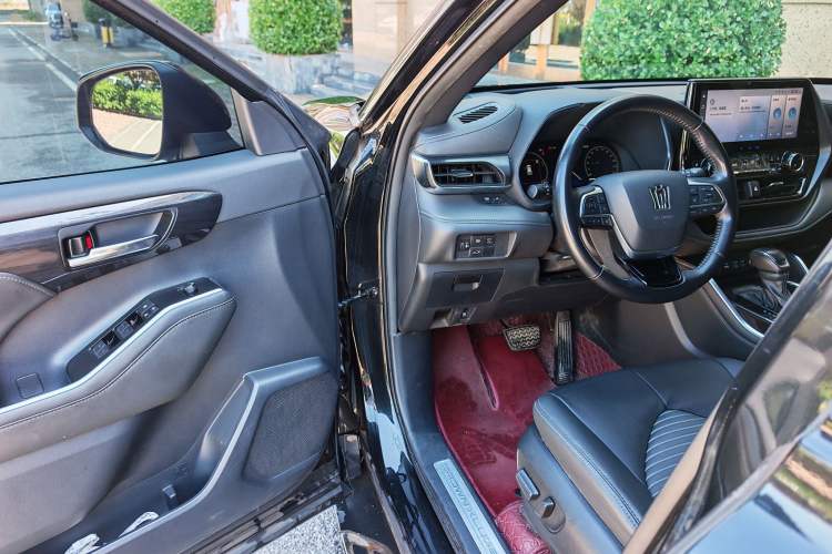 Used Toyota Crown Kluger 2021 2.5L HEV Four-Wheel Drive Premium Edition Interior 1