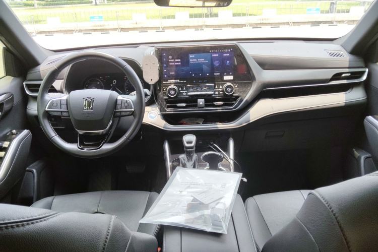 Used Toyota Crown Kluger 2021 2.5L HEV Four-Wheel Drive Premium Edition Interior 2