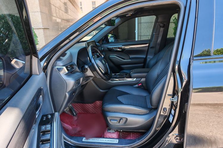 Used Toyota Crown Kluger 2021 2.5L HEV Four-Wheel Drive Premium Edition Interior 2