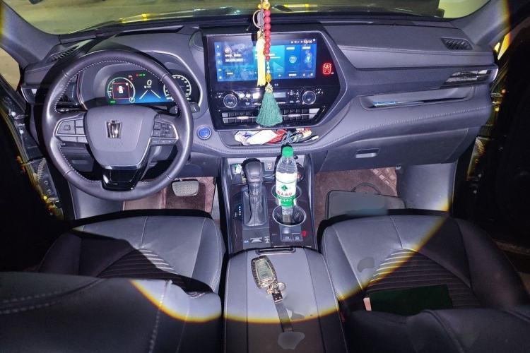 Used Toyota Crown Kluger 2021 2.5L HEV Four-Wheel Drive Premium Edition Interior 2