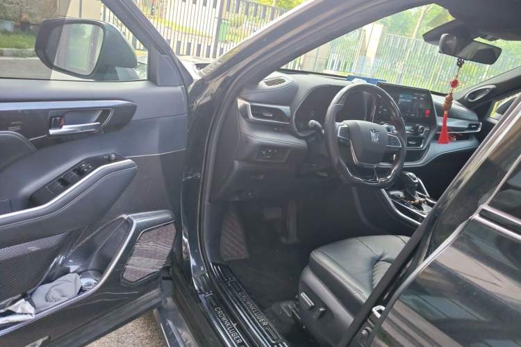 Used Toyota Crown Kluger 2021 2.5L HEV Four-Wheel Drive Premium Edition Interior 3