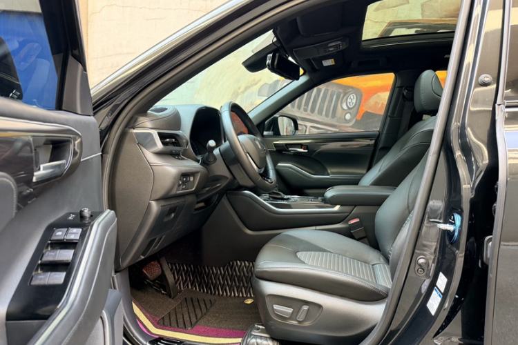 Used Toyota Crown Kluger 2021 2.5L HEV Four-Wheel Drive Premium Edition Interior 3