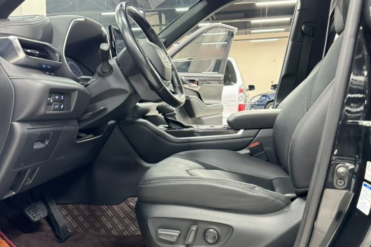 Used Toyota Crown Kluger 2021 2.5L HEV Four-Wheel Drive Flagship Edition Interior 4
