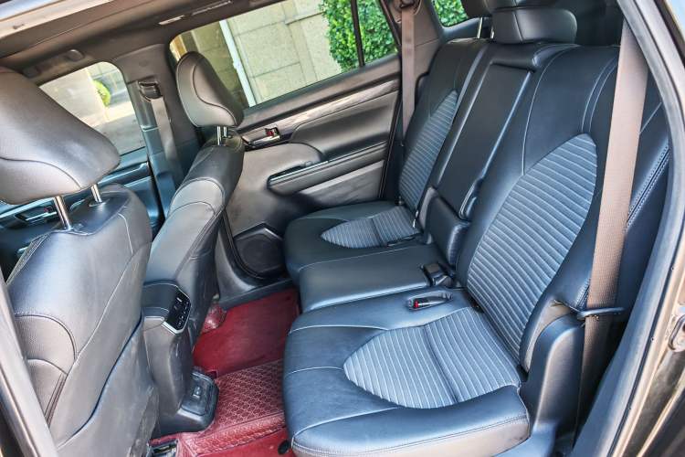 Used Toyota Crown Kluger 2021 2.5L HEV Four-Wheel Drive Premium Edition Interior 4