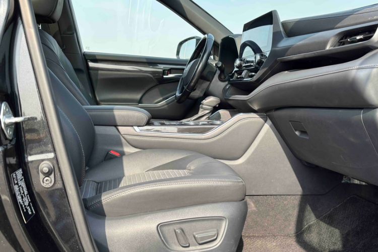 Used Toyota Crown Kluger 2021 2.5L HEV Four-Wheel Drive Premium Edition Interior 7