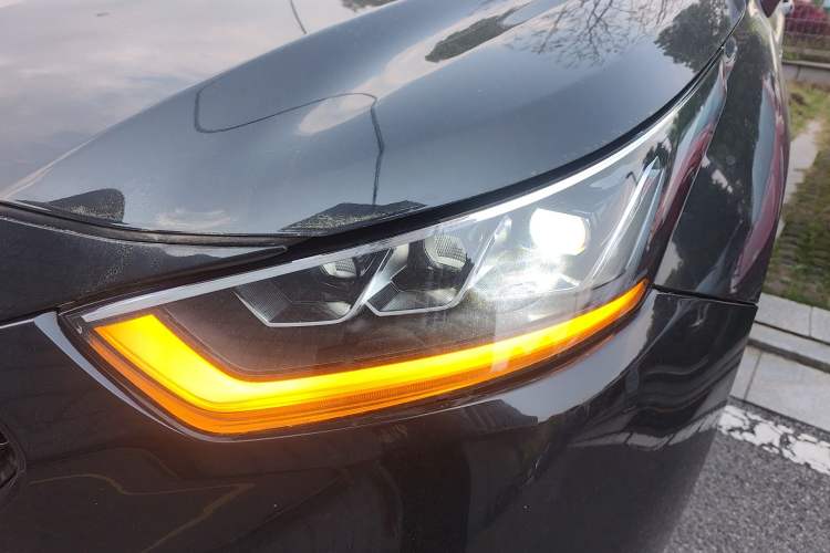 Used Toyota Crown Kluger 2021 2.5L HEV Four-Wheel Drive Flagship Edition Left Front Headlight