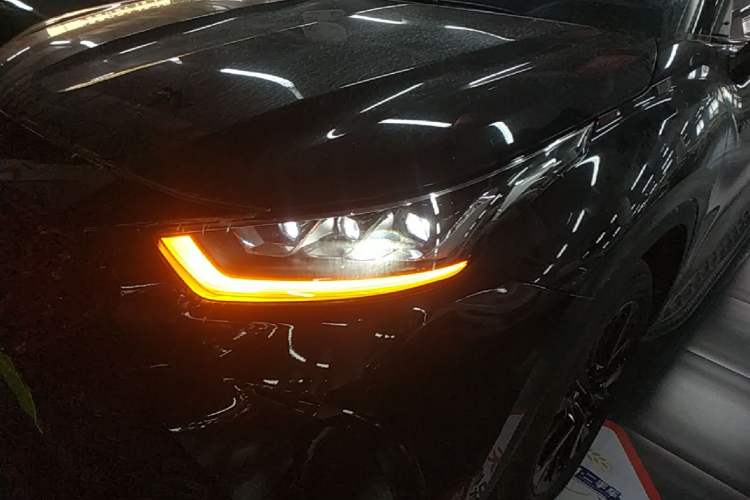 Used Toyota Crown Kluger 2021 2.5L HEV Four-Wheel Drive Luxury Edition Left Front Headlight