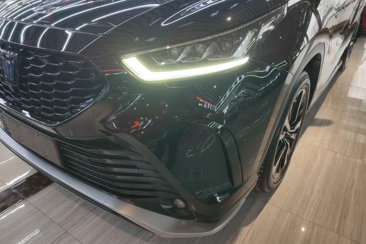 Used Toyota Crown Kluger 2021 2.5L HEV Four-Wheel Drive Flagship Edition Left Front Headlight