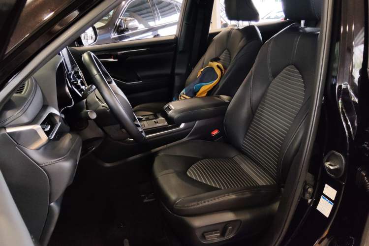 Used Toyota Crown Kluger 2021 2.5L HEV Four-Wheel Drive Luxury Edition Left Front Seat