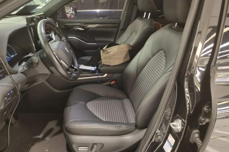 Used Toyota Crown Kluger 2021 2.5L HEV Four-Wheel Drive Premium Edition Left Front Seat