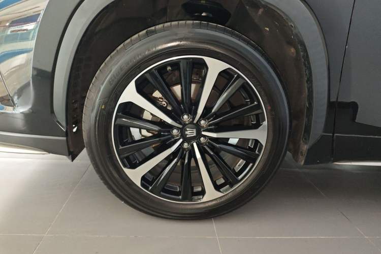 Used Toyota Crown Kluger 2021 2.5L HEV Four-Wheel Drive Premium Edition Left Front Wheel Hub