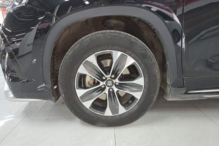 Used Toyota Crown Kluger 2021 2.5L HEV Two-Wheel Drive Entry Version Left Front Wheel Hub