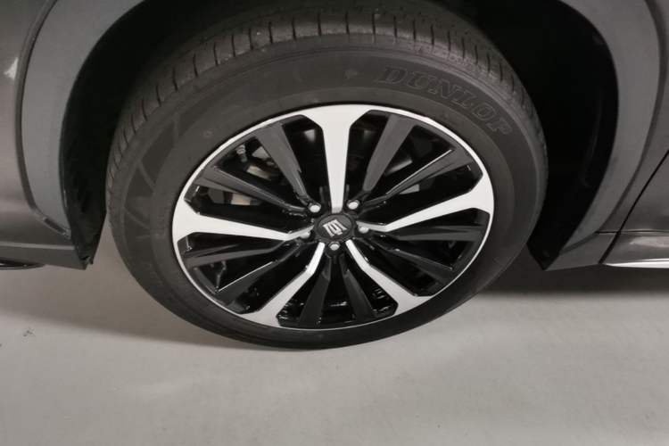 Used Toyota Crown Kluger 2021 2.5L HEV Four-Wheel Drive Flagship Edition Left Front Wheel Hub