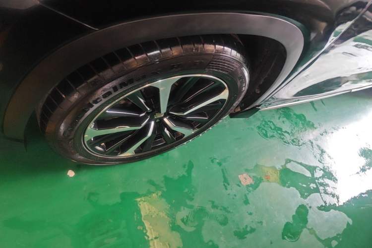 Used Toyota Crown Kluger 2021 2.5L HEV Four-Wheel Drive Premium Edition Left Front Wheel Hub