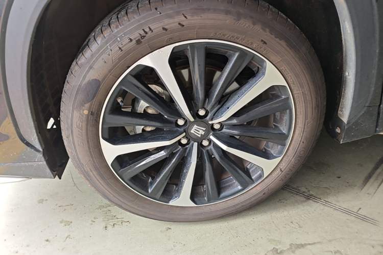 Used Toyota Crown Kluger 2021 2.5L HEV Four-Wheel Drive Premium Edition Left Front Wheel Hub