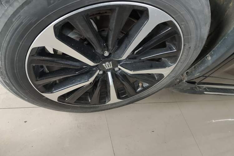 Used Toyota Crown Kluger 2021 2.5L HEV Four-Wheel Drive Luxury Edition Left Front Wheel Hub
