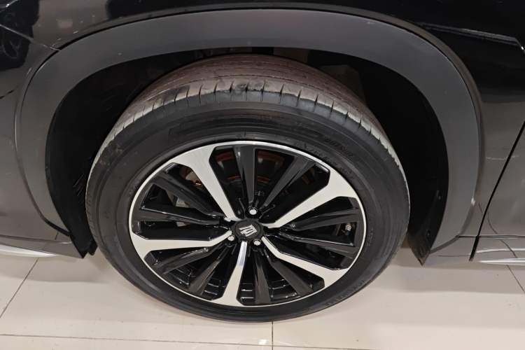 Used Toyota Crown Kluger 2021 2.5L HEV Four-Wheel Drive Premium Edition Left Front Wheel Hub