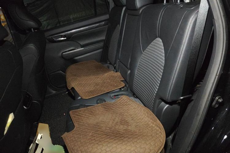 Used Toyota Crown Kluger 2021 2.5L HEV Four-Wheel Drive Premium Edition Left Rear Seat