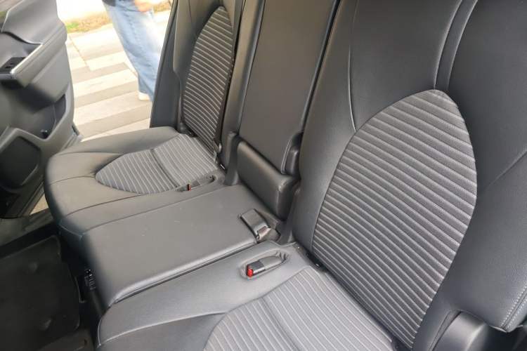 Used Toyota Crown Kluger 2021 2.5L HEV Four-Wheel Drive Premium Edition Left Rear Seat