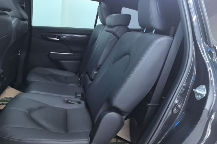 Used Toyota Crown Kluger 2021 2.5L HEV Four-Wheel Drive Flagship Edition Left Rear Seat