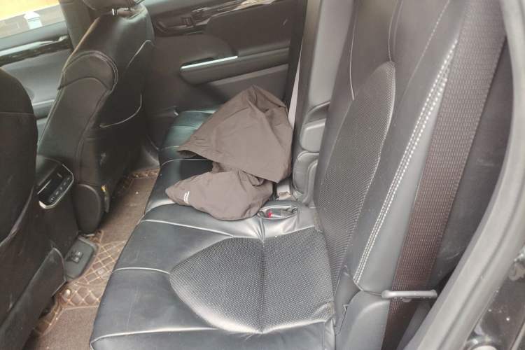 Used Toyota Crown Kluger 2021 2.5L HEV Four-Wheel Drive Elite Edition Left Rear Seat