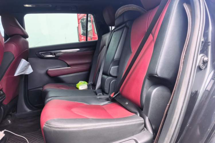 Used Toyota Crown Kluger 2021 2.5L HEV Four-Wheel Drive Flagship Edition Left Rear Seat