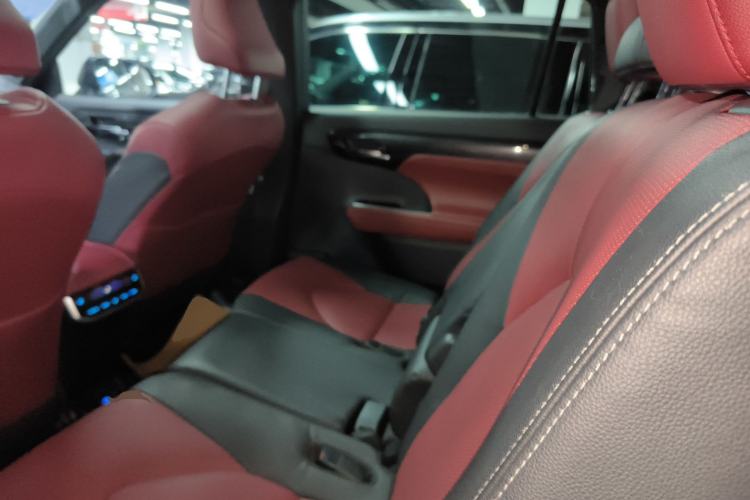 Used Toyota Crown Kluger 2021 2.5L HEV Four-Wheel Drive Flagship Edition Left Rear Seat