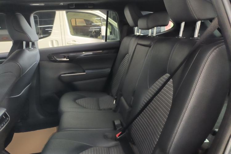 Used Toyota Crown Kluger 2021 2.5L HEV Four-Wheel Drive Premium Edition Left Rear Seat