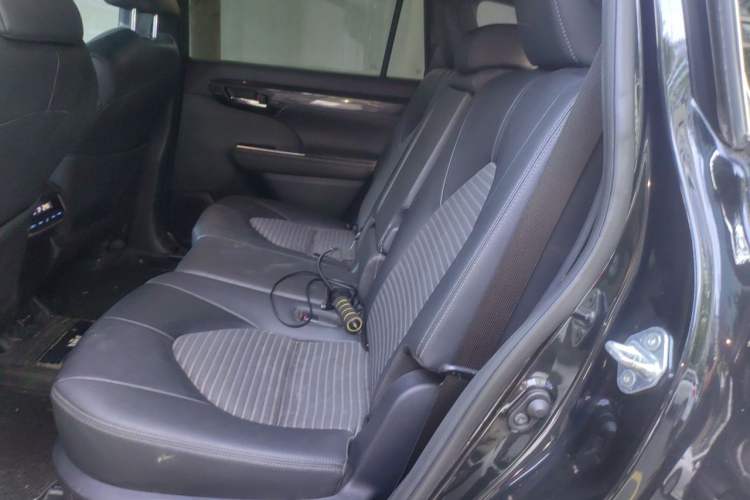 Used Toyota Crown Kluger 2021 2.5L HEV Four-Wheel Drive Premium Edition Left Rear Seat