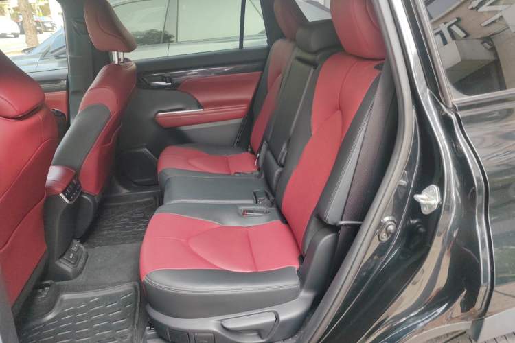 Used Toyota Crown Kluger 2021 2.5L HEV Four-Wheel Drive Flagship Edition Left Rear Seat