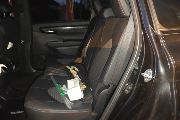 Used Toyota Crown Kluger 2021 2.5L HEV Four-Wheel Drive Luxury Edition Left Rear Seat
