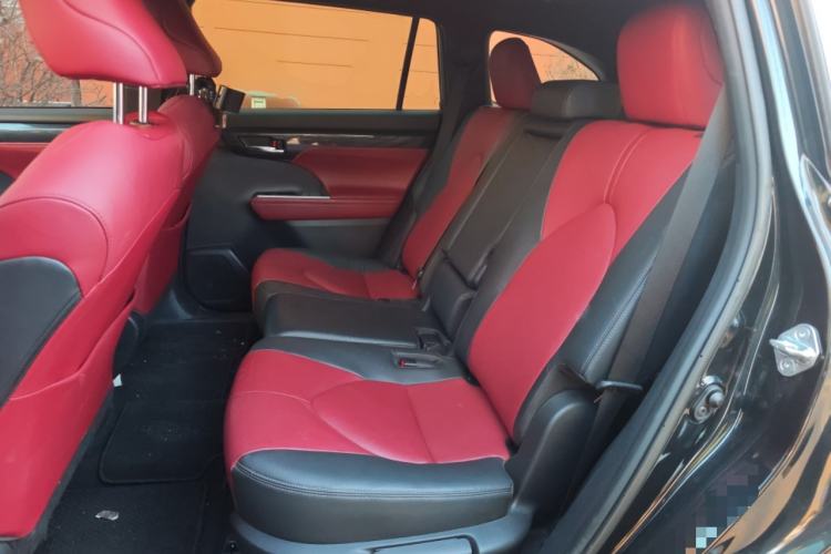 Used Toyota Crown Kluger 2021 2.5L HEV Four-Wheel Drive Flagship Edition Left Rear Seat