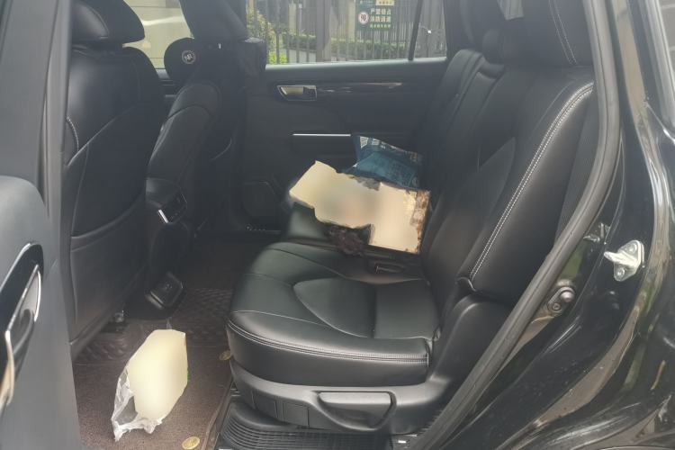 Used Toyota Crown Kluger 2021 2.5L HEV Two-Wheel Drive Entry Version Left Rear Seat