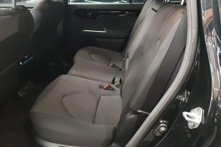 Used Toyota Crown Kluger 2021 2.5L HEV Two-Wheel Drive Elite Edition Left Rear Seat