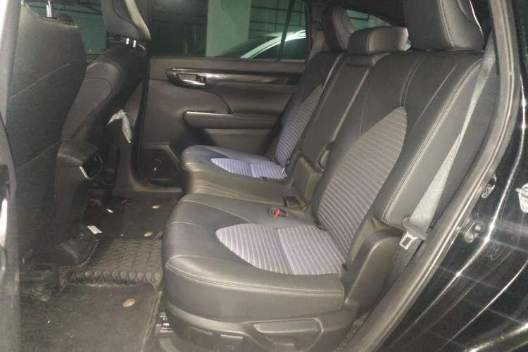 Used Toyota Crown Kluger 2021 2.5L HEV Four-Wheel Drive Premium Edition Left Rear Seat