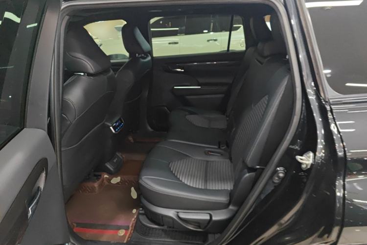 Used Toyota Crown Kluger 2021 2.5L HEV Four-Wheel Drive Premium Edition Left Rear Seat