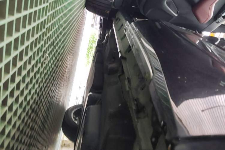 Used Toyota Crown Kluger 2021 2.5L HEV Four-Wheel Drive Flagship Edition Left Side Sill