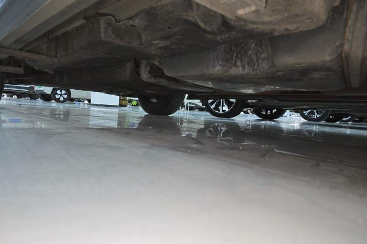 Used Toyota Crown Kluger 2021 2.5L HEV Two-Wheel Drive Entry Version Left Side Sill
