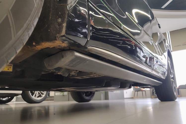 Used Toyota Crown Kluger 2021 2.5L HEV Four-Wheel Drive Flagship Edition Left Side Sill