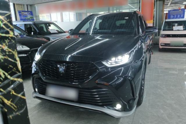 Toyota Crown Kluger 2021 2.5L HEV Four-Wheel Drive Premium Edition مستعملة
