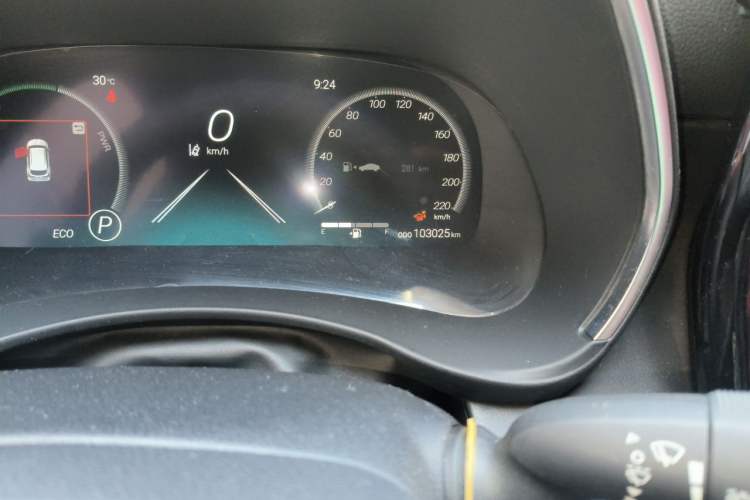 Used Toyota Crown Kluger 2021 2.5L HEV Four-Wheel Drive Flagship Edition Odometer Close Up