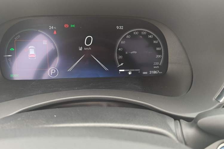 Used Toyota Crown Kluger 2021 2.5L HEV Four-Wheel Drive Premium Edition Odometer Close Up