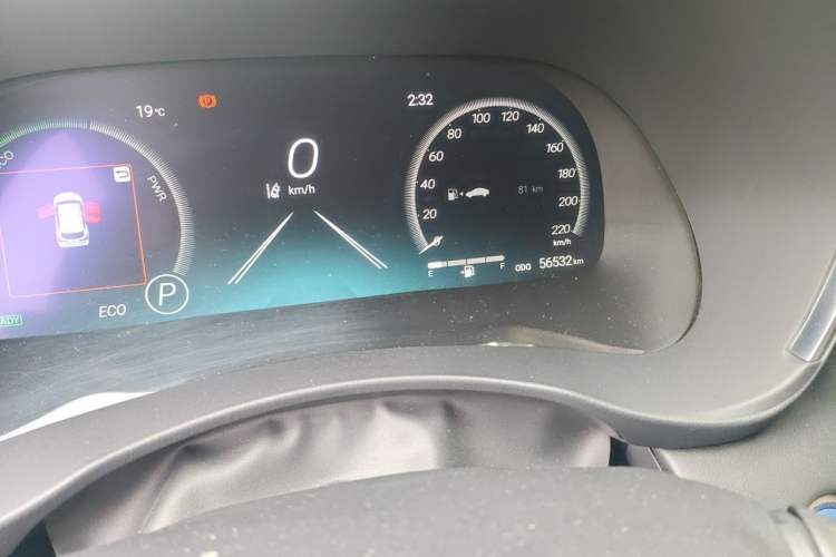 Used Toyota Crown Kluger 2021 2.5L HEV Four-Wheel Drive Premium Edition Odometer Close Up