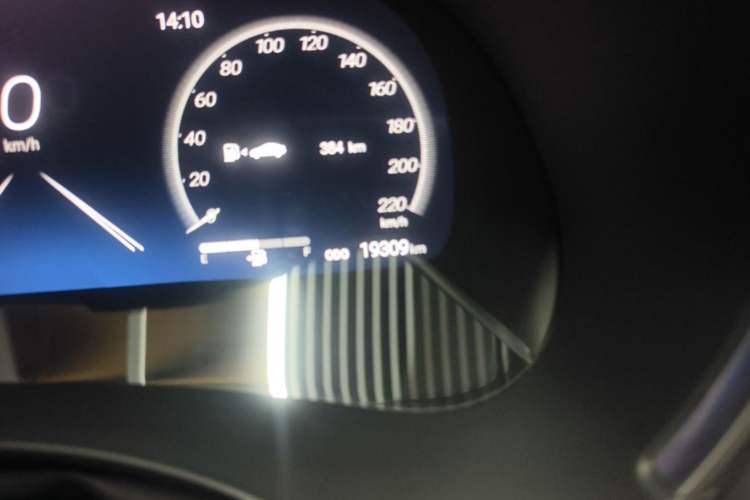 Used Toyota Crown Kluger 2021 2.5L HEV Four-Wheel Drive Premium Edition Odometer Close Up
