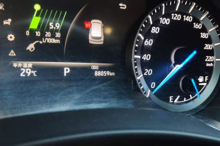Used Toyota Crown Kluger 2021 2.5L HEV Four-Wheel Drive Elite Edition Odometer Close Up