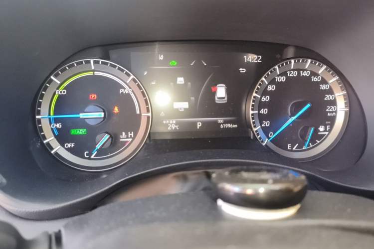 Used Toyota Crown Kluger 2021 2.5L HEV Four-Wheel Drive Luxury Edition Odometer Close Up
