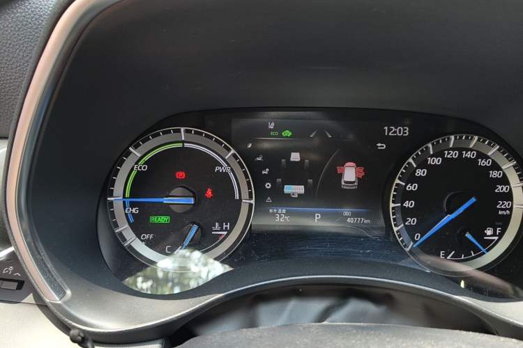 Used Toyota Crown Kluger 2021 2.5L HEV Four-Wheel Drive Luxury Edition Odometer Close Up