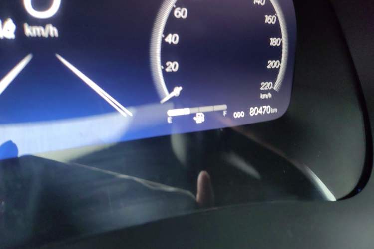 Used Toyota Crown Kluger 2021 2.5L HEV Four-Wheel Drive Premium Edition Odometer Close Up