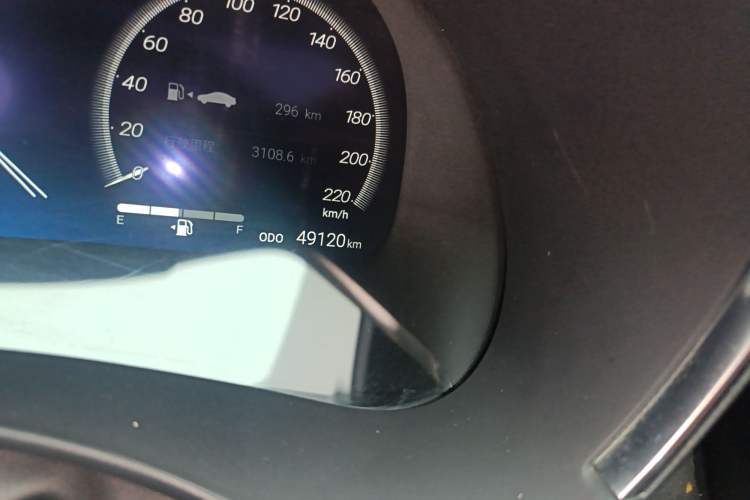 Used Toyota Crown Kluger 2021 2.5L HEV Four-Wheel Drive Premium Edition Odometer Close Up